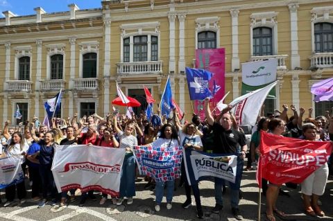 Servidores estaduais decidirão sobre greve na próxima segunda-feira