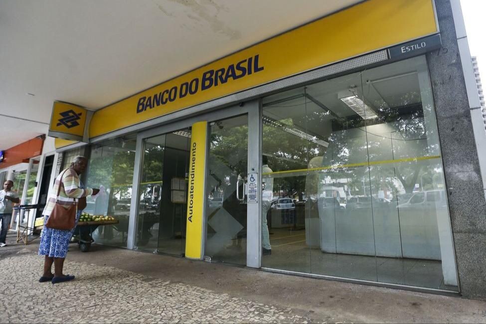fachada_banco_do_brasil_marcelo_camargo_abr