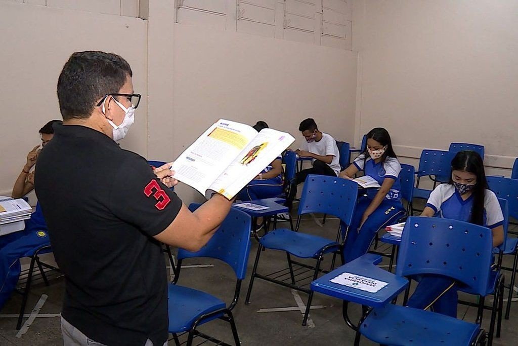 professor_aula_presencial_caminhos_da_reportagem_tv_brasil