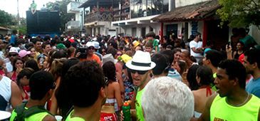 Carnaval na Barra: Piratas do Jucu satiriza tortura em Xuri