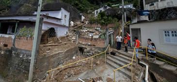 Chuvas: famílias atingidas em Vitória podem sacar FGTS