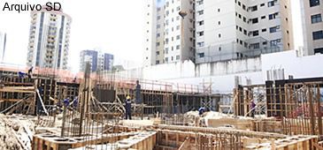 Trabalhadores da construção civil são orientados pelo TST