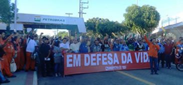 Petroleiros protestam contra a falta de segurança em navios e plataformas