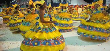 Carnaval de Vitória começa no Sambão e nas ruas
