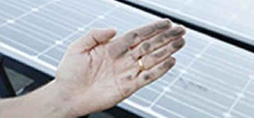 Pó Preto reduz eficiência de placas solares em Vitória