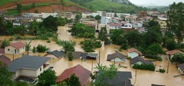 Mais de 4 mil pessoas tiveram que deixar suas casas devido às chuvas