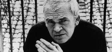 Milan Kundera dá amostra de sua produção crítica