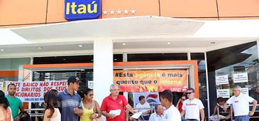 Bancários retardam abertura da agência do Itaú em Laranjeiras