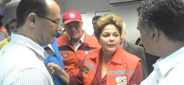 Presidente Dilma chega ao Estado para sobrevoar áreas atingidas pela chuva