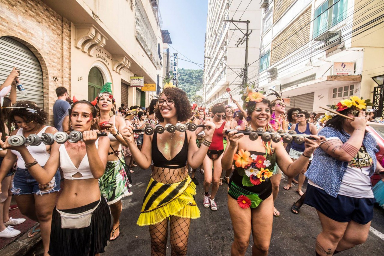 Blocos se unem para ajudar comerciante roubado no Carnaval