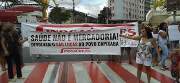 Manifestação de servidores da Saúde denuncia desmonte do São Lucas