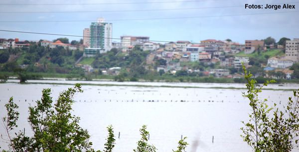 Após chuvas, rio São Mateus tem grande cheia