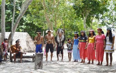 Aldeia Temátika recebe visitas para conhecer cultura Guarani em Aracruz