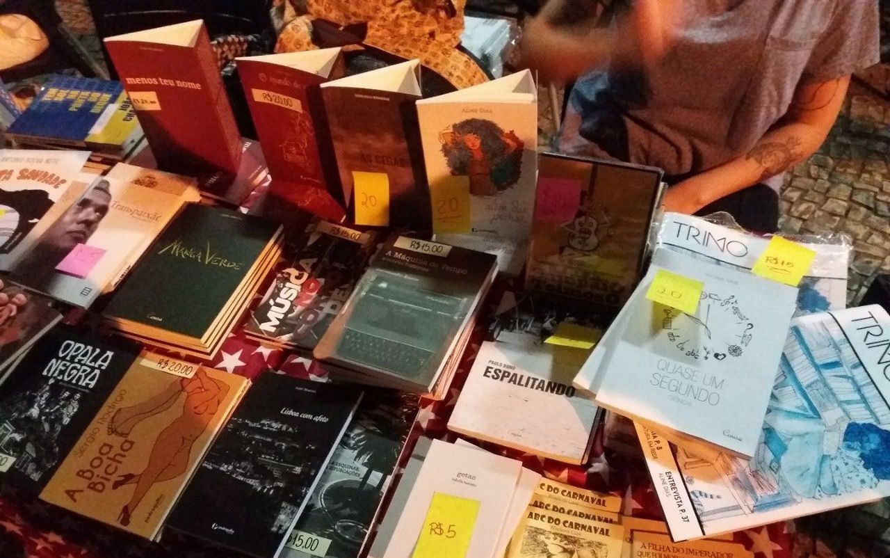 Uma noite para vender (e comprar) livros