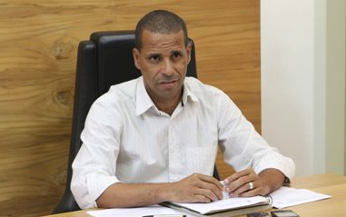 Tribunal de Contas acata denúncia de corrupção contra prefeito de Cariacica