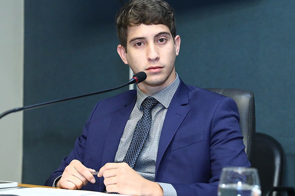 comissao_lucaspolese_lucasscosta_ales.jpg