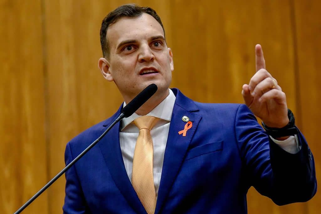 deputado_alcantaro_redessociais.jpg